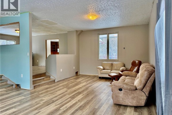 2pc Bathroom - 15 Willow Place, Lanigan, SK S0K2M0 Photo 5