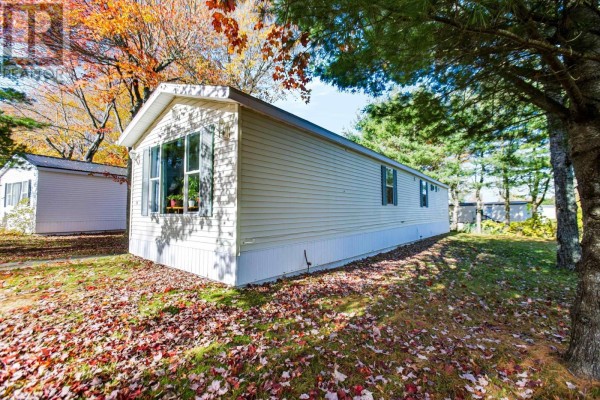 Primary Bedroom - 15 Woodlawn Drive, Amherst, NS B4H4K5 Photo 5