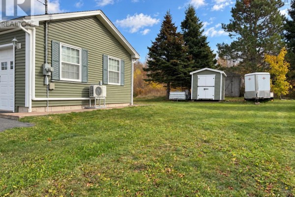 Eat in kitchen - 15/19 Brownell Avenue, Amherst, NS B4H1Z8 Photo 2