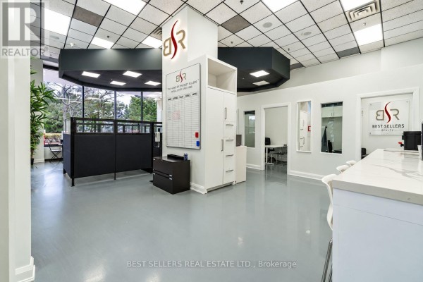 150 - 4 Robert Speck Parkway, Mississauga, ON L4Z1S1 Photo 5