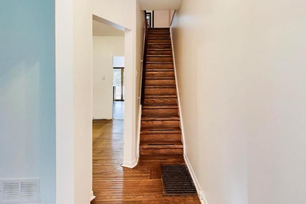 150 Beech Avenue, Toronto, ON, photo 3