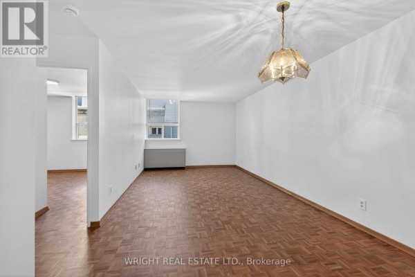 Laundry room - 150 Beverley Street, Toronto, ON M5T1Y5 Photo 5