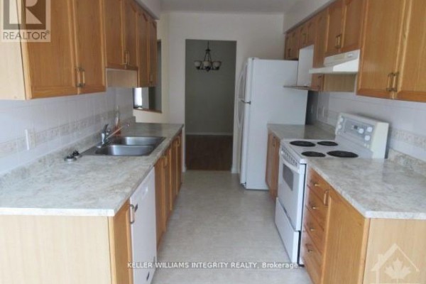 150 Blackdome Crescent, Ottawa, ON K2T1A7 Photo 4