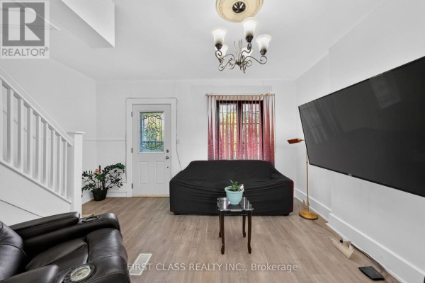 150 Caledonia Road, Toronto, ON, photo 3