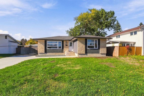 150 Cormorant Bay, Winnipeg
