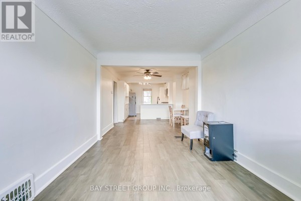 Dining room - 150 Crosthwaite Avenue N, Hamilton, ON L8H4V5 Photo 4