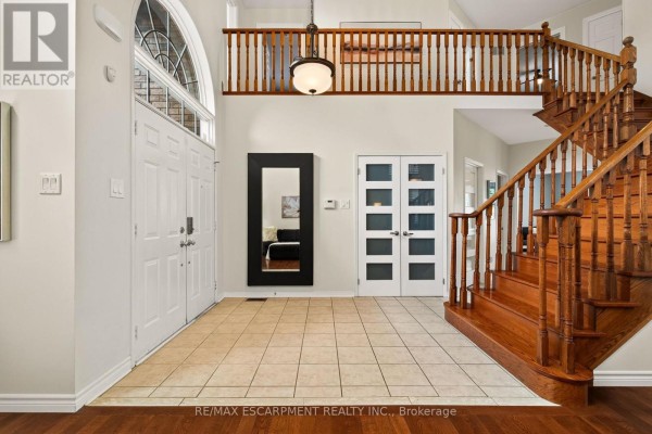 150 Davidson Boulevard, Hamilton, ON, photo 3