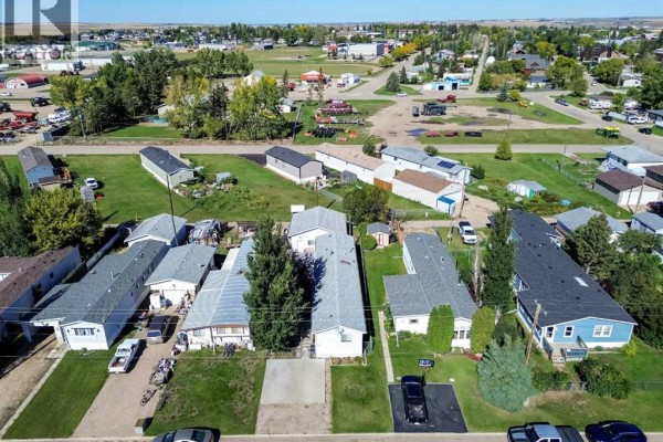 Bedroom - 150 Devilder Avenue, Trochu, AB T0M2C0 Photo 3