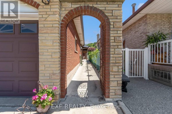 150 Marcella Crescent, Hamilton, ON, photo 3