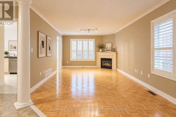 150 Matteo David Drive, Richmond Hill, ON L4S2S5 Photo 2
