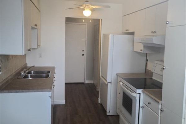 Storage - 150 Park Street West Unit# 1402, Windsor, ON N9A7A2 Photo 3