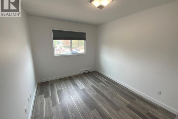 4pc Bathroom - 150 Skaha Place Unit# 207, Penticton, BC V2A7K1 Photo 5
