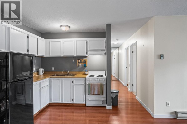Kitchen - 150 Skaha Place Unit# 408, Penticton, BC V2A7K1 Photo 4