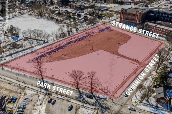 150 Strange Street, Kitchener, ON, photo 2