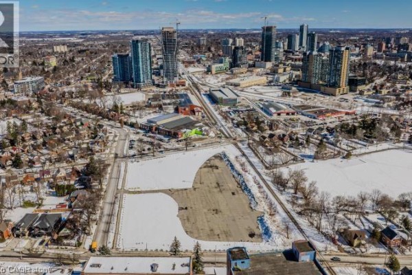 150 Strange Street, Kitchener, ON N2G1R3 Photo 4