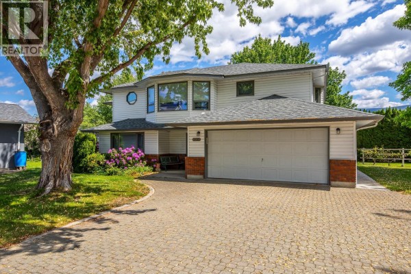 1500 Harding Street, Summerland, BC, photo 2
