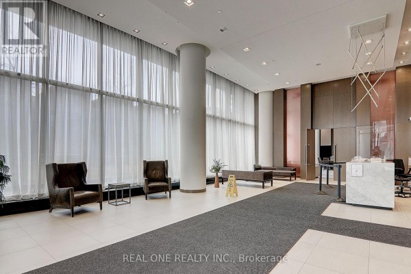 1501 - 121 Mcmahon Drive, Toronto, ON, photo 3