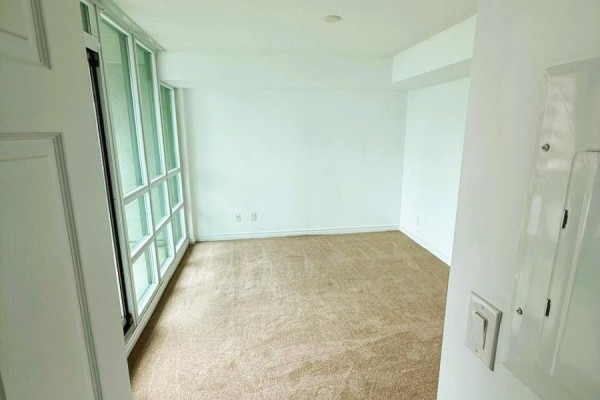 1501 - 208 Enfield Place, Mississauga, ON L5B0G8 Photo 3