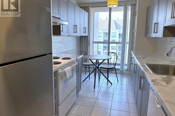Kitchen - 1501 - 225 Merton Street, Toronto, ON M4S3H1 Photo 3