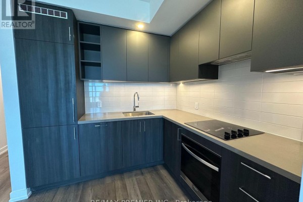 Kitchen - 1501 - 5 Meadowdale Road, Vaughan, ON L4K0C7 Photo 2