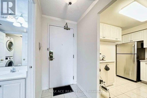 Kitchen - 1501 - 5001 Finch Avenue E, Toronto, ON M1S5J9 Photo 4