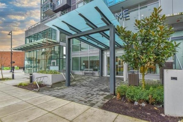 1501 13438 Central Avenue, Surrey, BC, photo 2