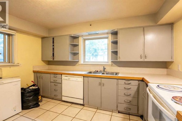 1501 16 Avenue S, Lethbridge, AB T1K0Y7 Photo 5