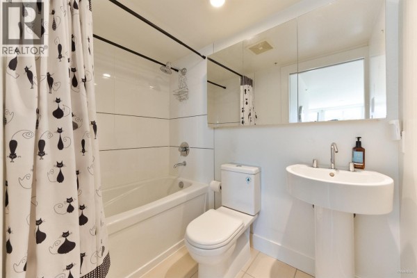 1501 565 Smithe Street, Vancouver, BC V6B0E4 Photo 4
