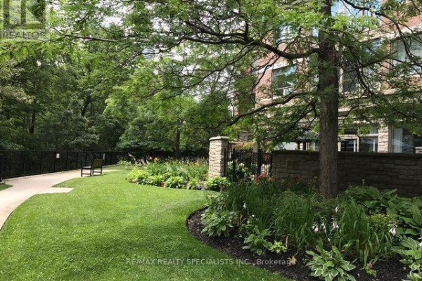 1502 - 200 Burnhamthorpe Road E, Mississauga, ON L5A4L4 Photo 5