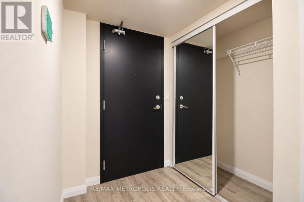 1502 - 2152 Lawrence Avenue E, Toronto, ON M1R0B5 Photo 2