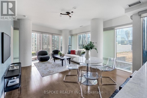1502 - 8 The Esplanade, Toronto, ON, photo 3