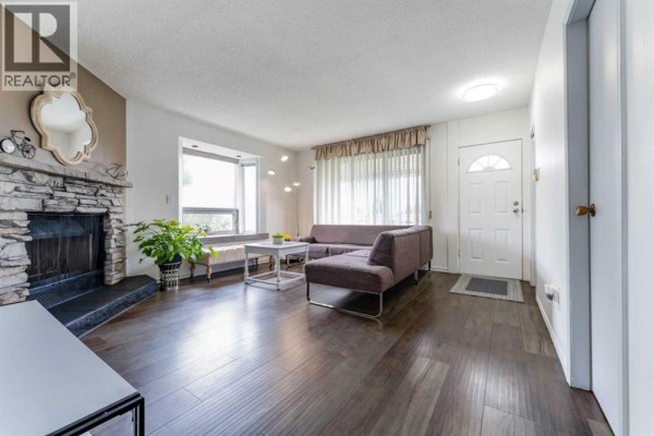 Bedroom - 1502 40 Street Se, Calgary, AB T2A1K2 Photo 3