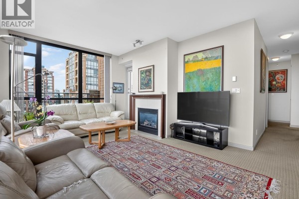 1502 7388 Sandborne Avenue, Burnaby, BC V3N5C4 Photo 4
