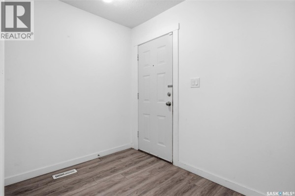 Den - 1502 Grosvenor Street, Regina, SK S4N4C6 Photo 4