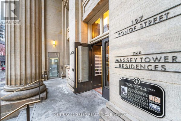 Kitchen - 1503 - 197 Yonge Street, Toronto, ON M5B0C4 Photo 2
