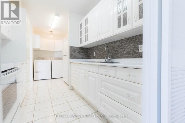 Bedroom 2 - 1503 - 3025 Queen Frederica Drive, Mississauga, ON L4Y3A1 Photo 5