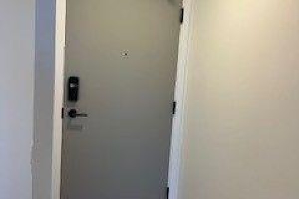 1503 - 5105 Hurontario Street, Mississauga, ON, photo 2