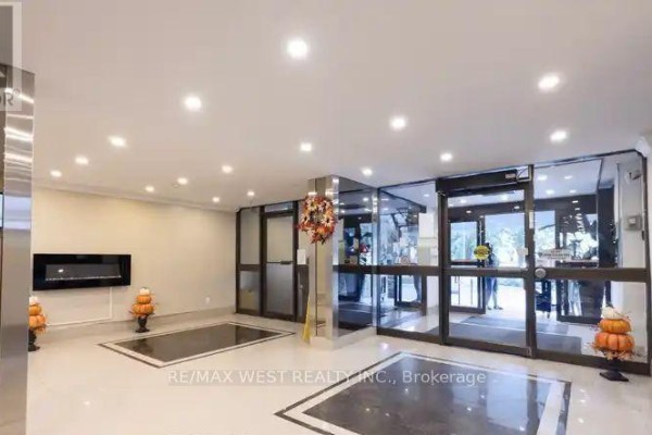 Dining room - 1503 - 85 Emmett Avenue, Toronto, ON M6M5A2 Photo 2