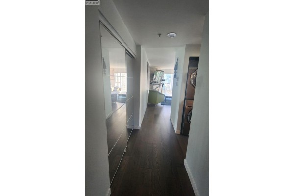 1503 1155 Homer Street, Vancouver, BC V6B5T5 Photo 4