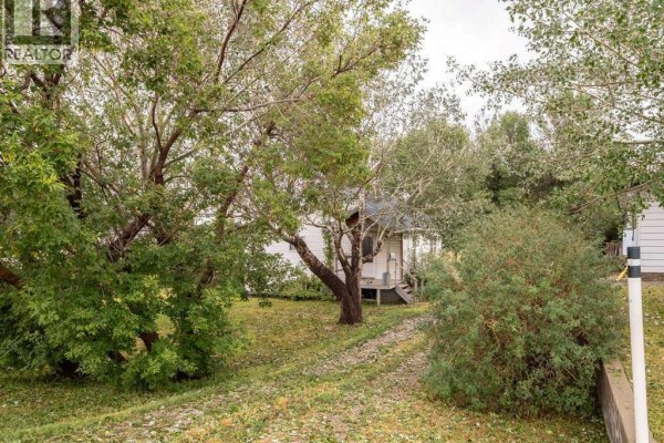 Foyer - 1503 20 Street, Coaldale, AB T1M1J7 Photo 2