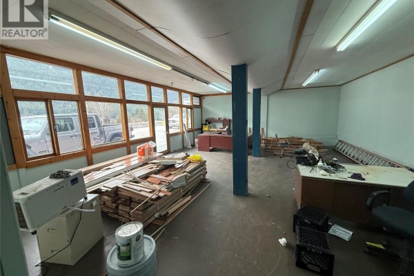 1503 3a Highway, Castlegar, BC V1N4M7 Photo 5
