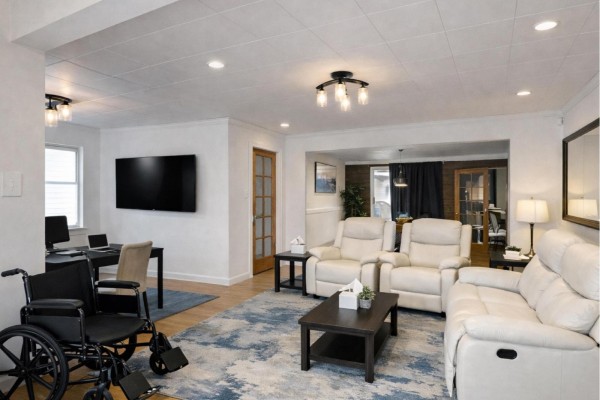 1504 160 Street, Surrey, BC V4A4W9 Photo 5