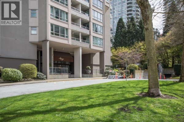 1504 6070 Mcmurray Avenue, Burnaby, BC V5H4J3 Photo 2