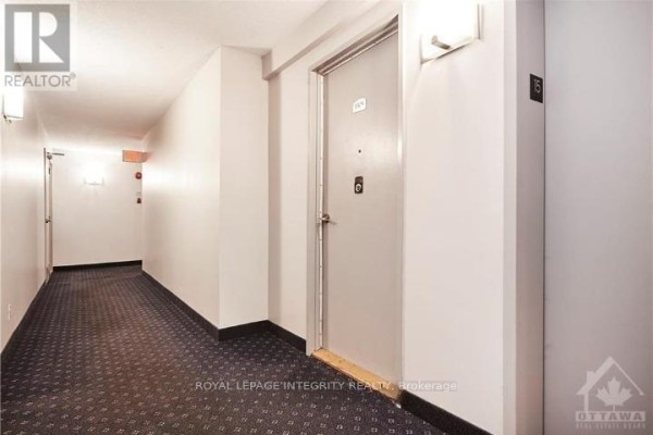 Primary Bedroom - 1505 - 158a Mcarthur Avenue, Ottawa, ON K1J7E7 Photo 5