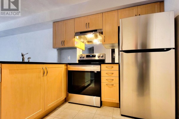 Kitchen - 1505 - 801 Bay Street, Toronto, ON M5S1Y9 Photo 4
