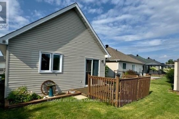 1505 Frank Court, Cornwall, ON K6H7N7 Photo 4