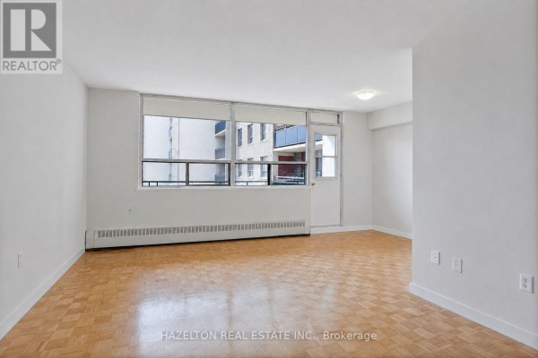Kitchen - 1506 - 126 Bellamy Road, Toronto, ON M1J2L1 Photo 2