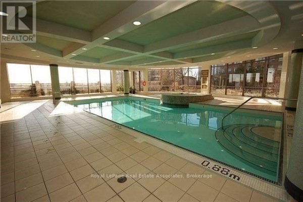 1506 - 3880 Duke Of York Boulevard, Mississauga, ON L5B4M7 Photo 5