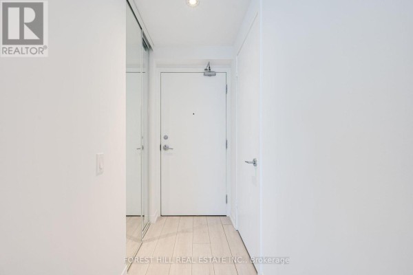Dining room - 1506 - 5 Buttermill Avenue, Vaughan, ON L4K0J5 Photo 2