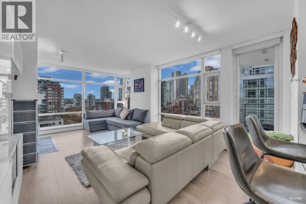 1506 1199 Marinaside Crescent, Vancouver, BC V6Z2Y2 Photo 3